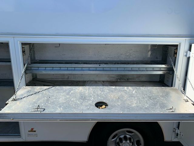 2017 Chevrolet Express Commercial Cutaway 3500 Van 139" Commercial Cutaway 1-Owner - 22958498 - 20