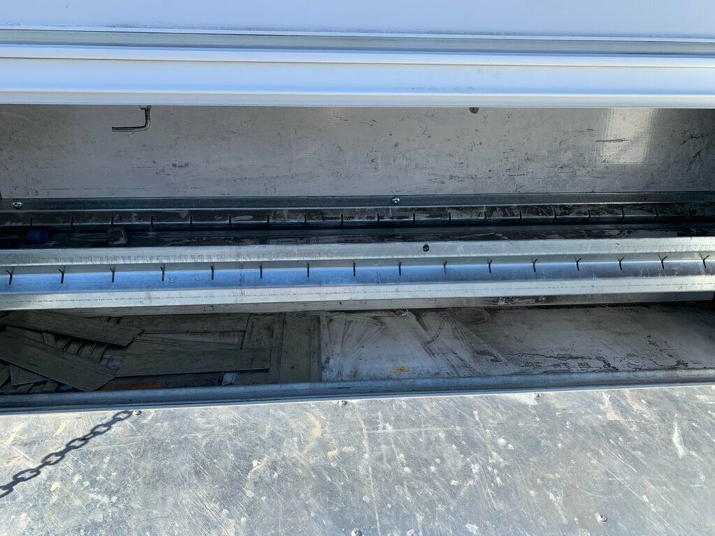 2017 Chevrolet Express Commercial Cutaway 3500 Van 139" Commercial Cutaway 1-Owner - 22958498 - 22