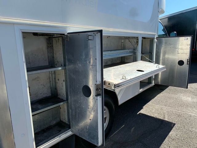 2017 Chevrolet Express Commercial Cutaway 3500 Van 139" Commercial Cutaway 1-Owner - 22958498 - 23