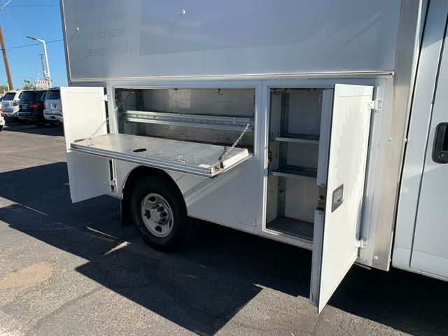 2017 Chevrolet Express Commercial Cutaway 3500 Van 139" Commercial Cutaway 1-Owner - 22958498 - 27