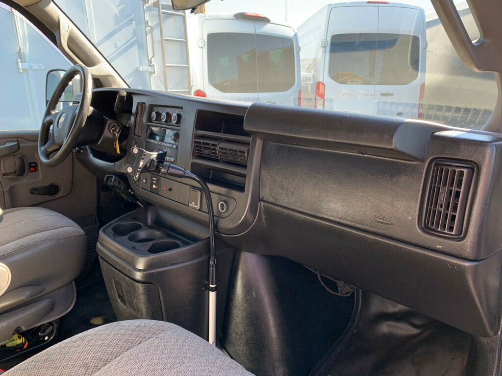 2017 Chevrolet Express Commercial Cutaway 3500 Van 139" Commercial Cutaway 1-Owner - 22958498 - 40