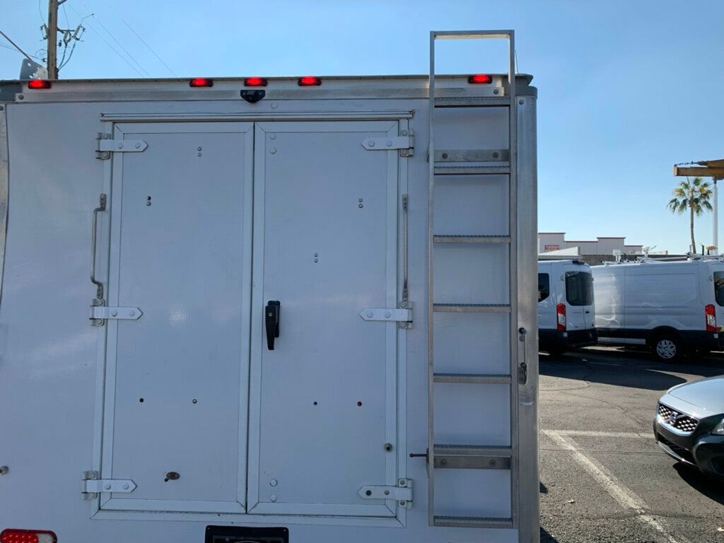 2017 Chevrolet Express Commercial Cutaway 3500 Van 139" Express Commercial 1-Owner - 22951465 - 12