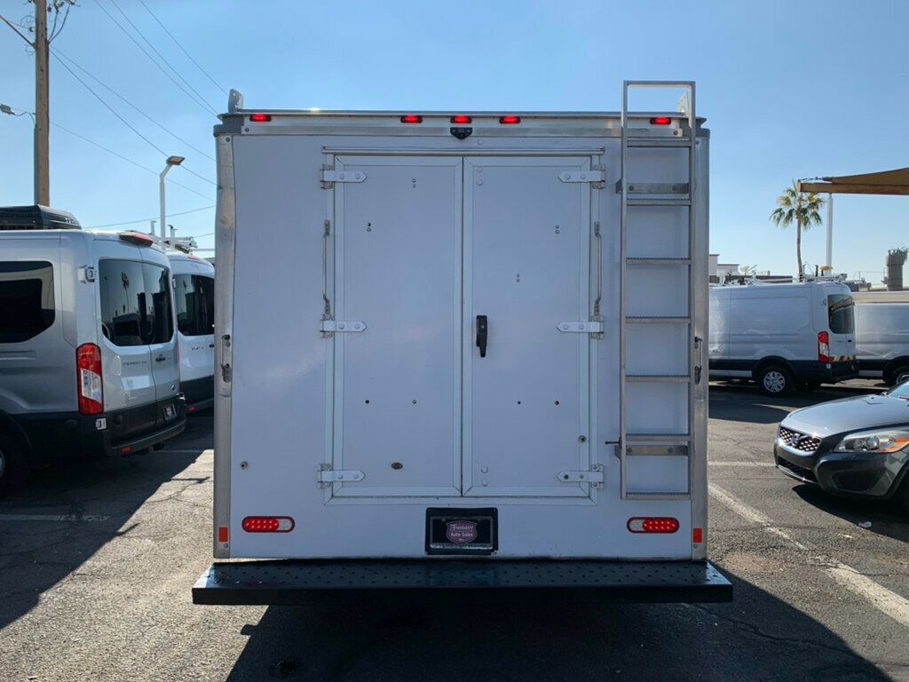 2017 Chevrolet Express Commercial Cutaway 3500 Van 139" Express Commercial 1-Owner - 22951465 - 22