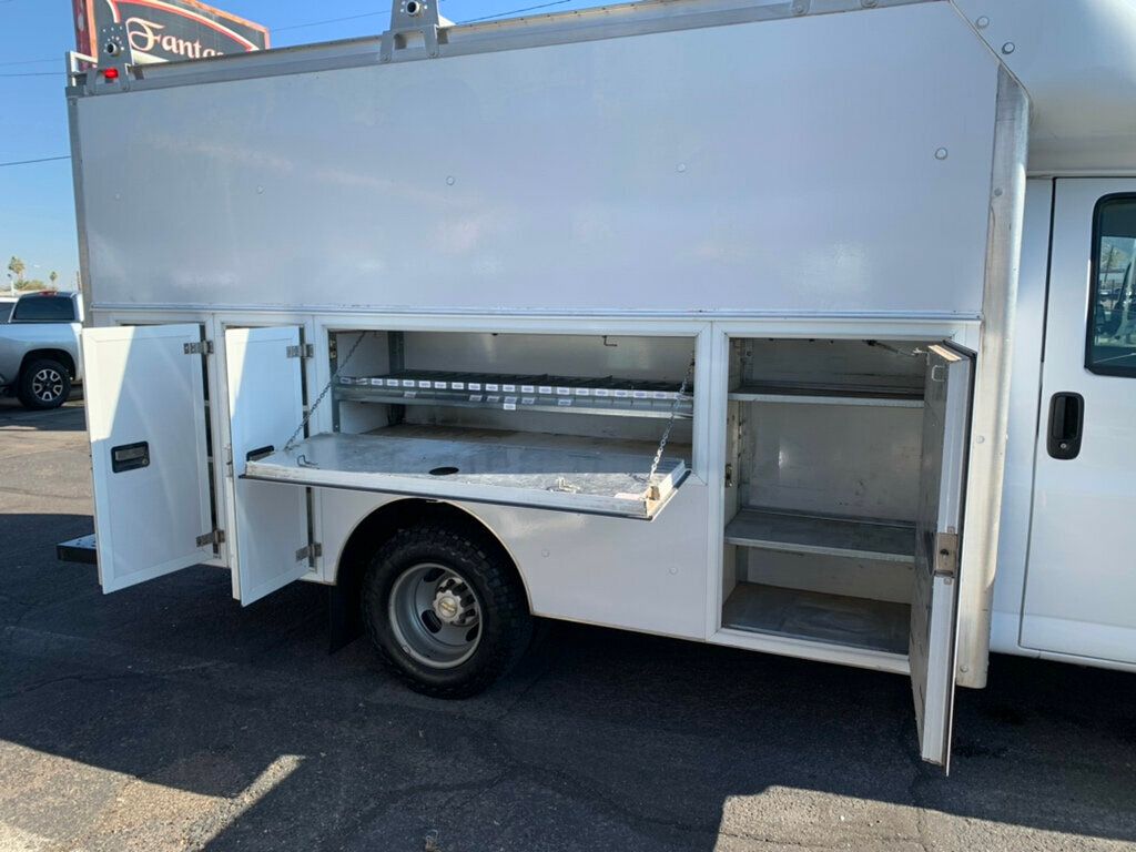 2017 Chevrolet Express Commercial Cutaway 3500 Van 139" Express Commercial 1-Owner - 22951465 - 2