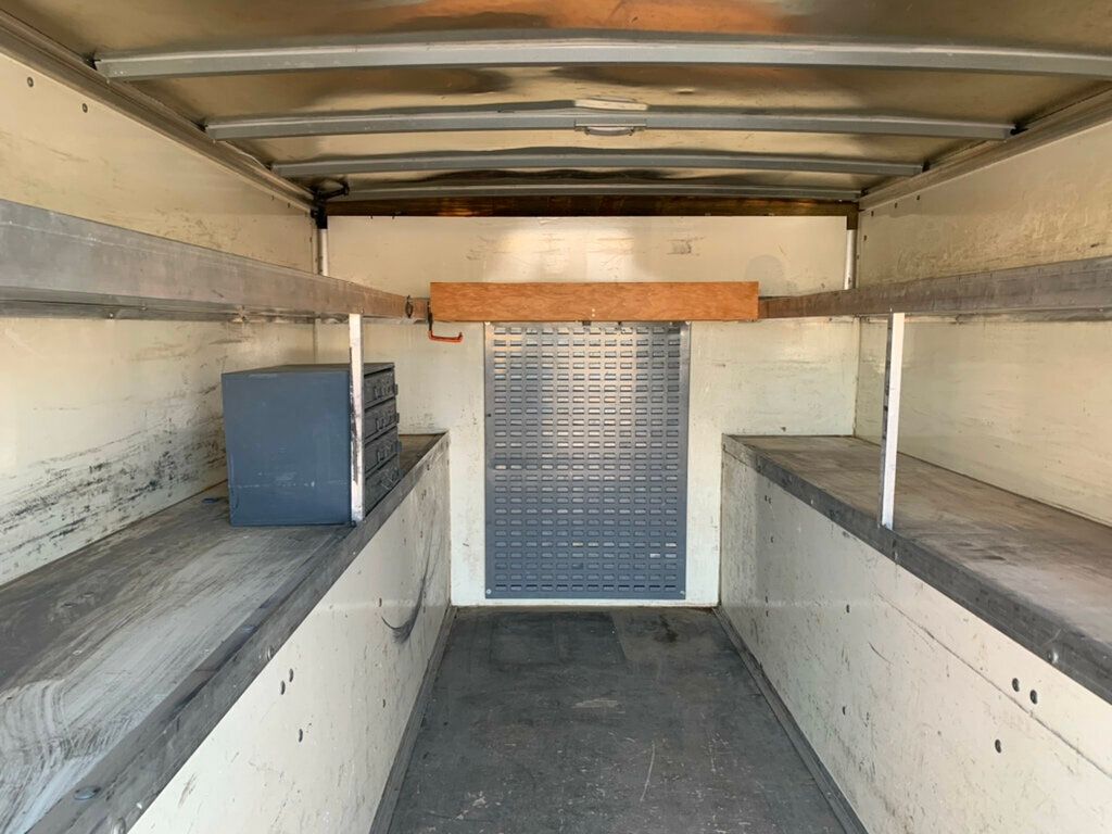 2017 Chevrolet Express Commercial Cutaway 3500 Van 139" Express Commercial 1-Owner - 22951465 - 29