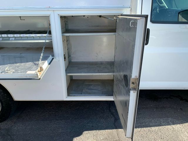 2017 Chevrolet Express Commercial Cutaway 3500 Van 139" Express Commercial 1-Owner - 22951465 - 3