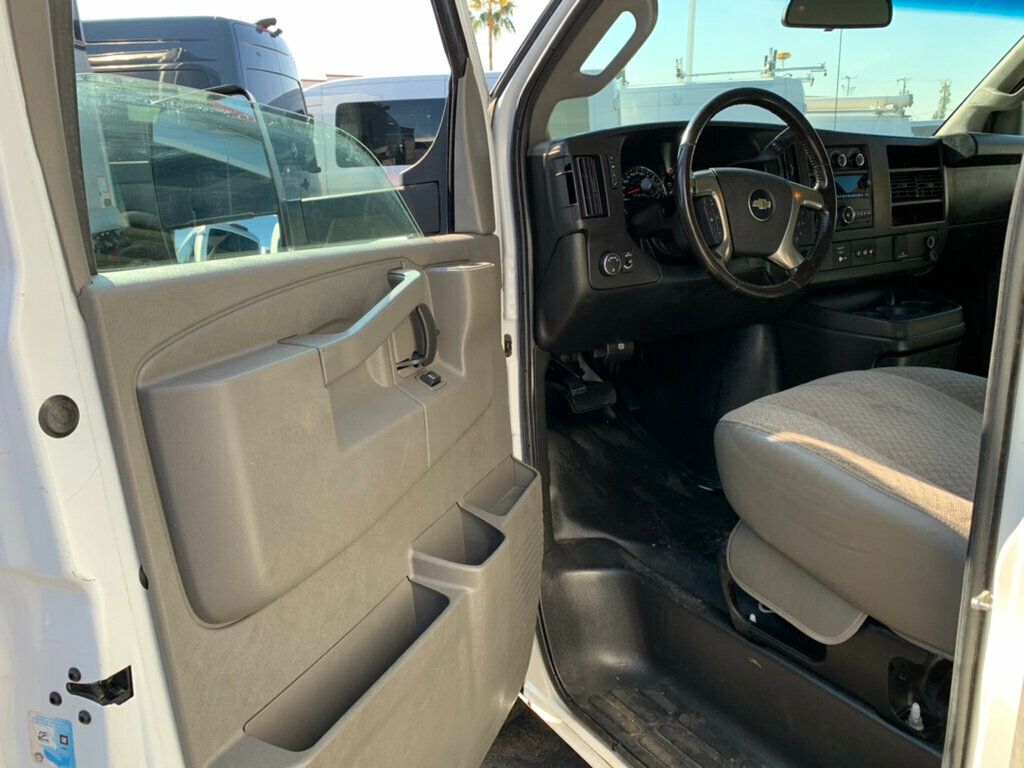 2017 Chevrolet Express Commercial Cutaway 3500 Van 139" Express Commercial 1-Owner - 22951465 - 50