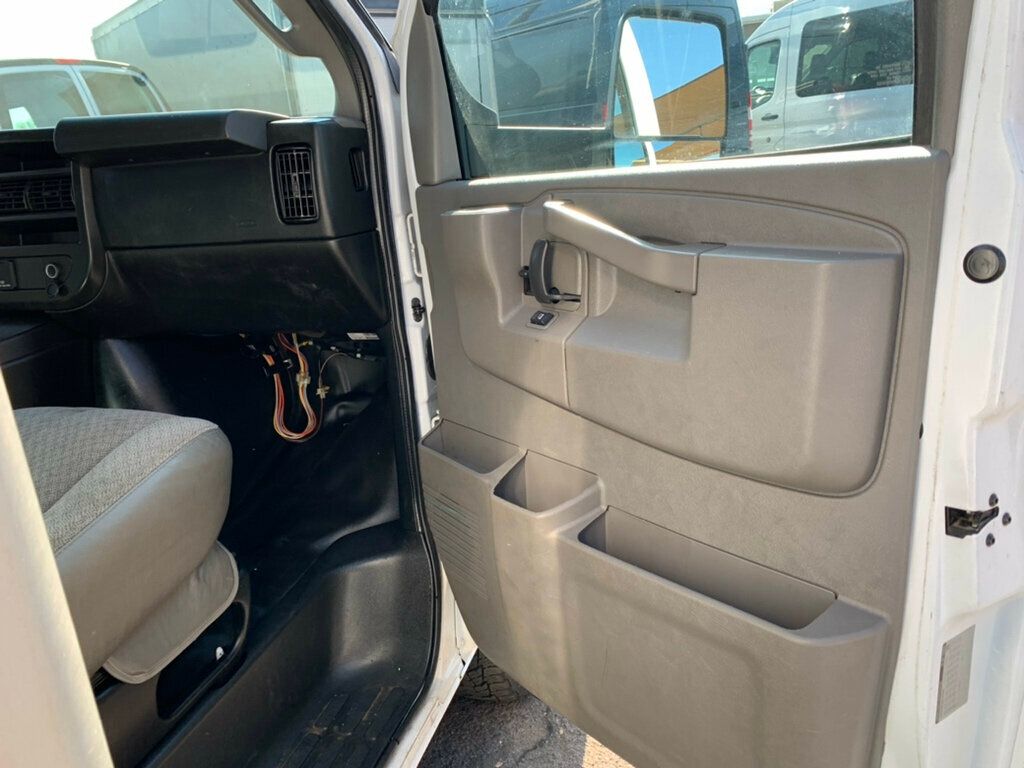 2017 Chevrolet Express Commercial Cutaway 3500 Van 139" Express Commercial 1-Owner - 22951465 - 55