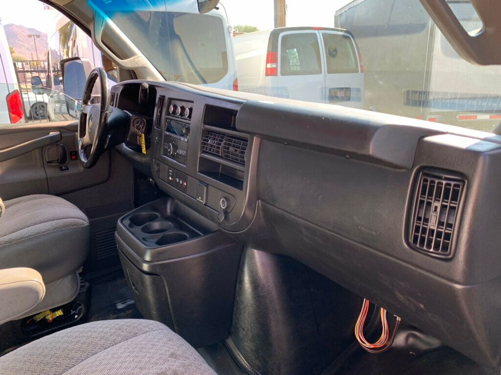 2017 Chevrolet Express Commercial Cutaway 3500 Van 139" Express Commercial 1-Owner - 22951465 - 58