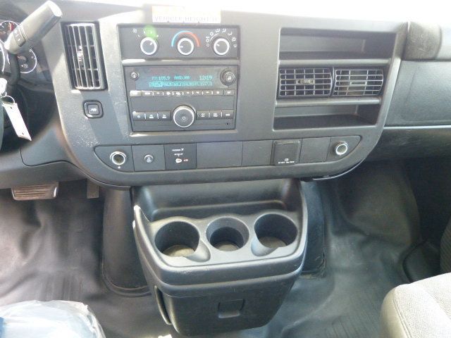 2017 Chevrolet Express Commercial Cutaway 4.8L V8 GAS*3500*SRW*138" WB*12FT ROCKPORT BOX*1,250LB LIFTGATE - 23037823 - 33
