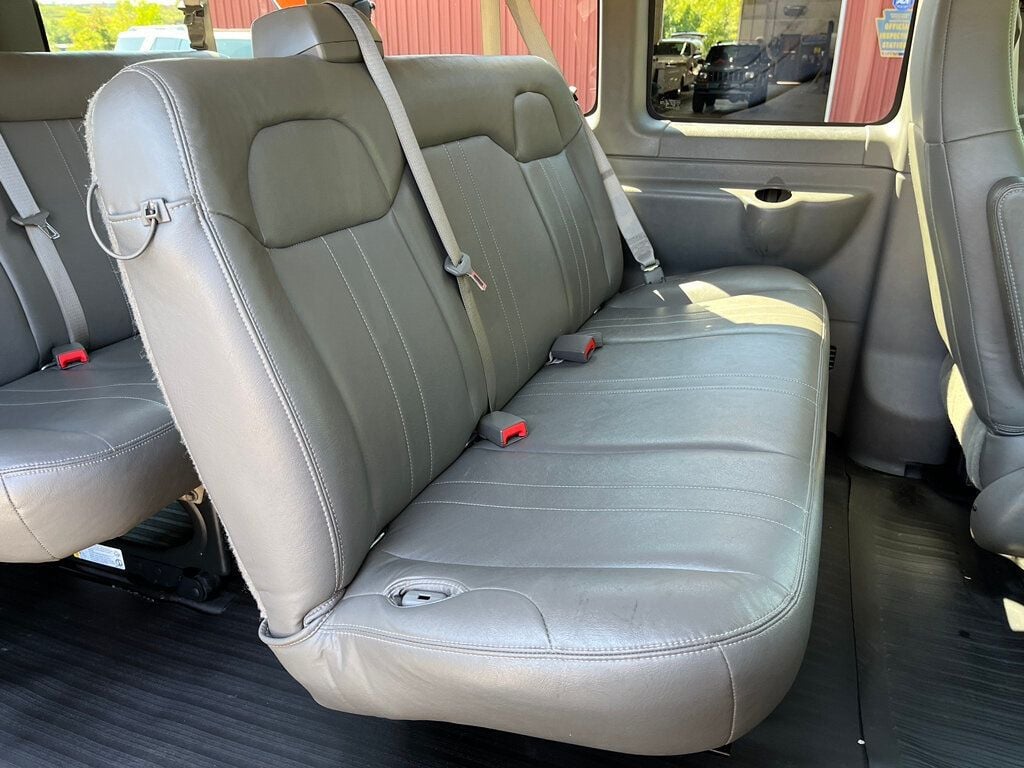 2017 Chevrolet Express Passenger 12 Passenger Southern Peach - 22572734 - 50