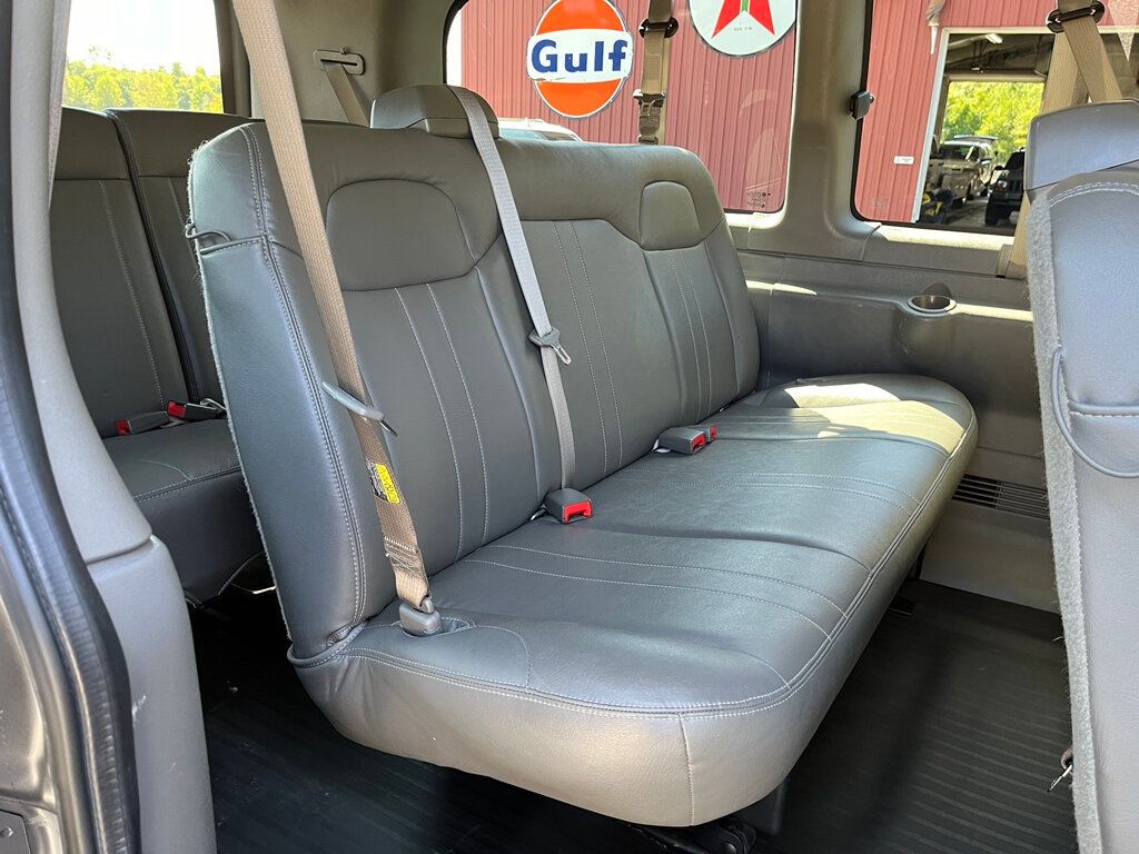 2017 Chevrolet Express Passenger 12 Passenger Southern Peach - 22572734 - 52