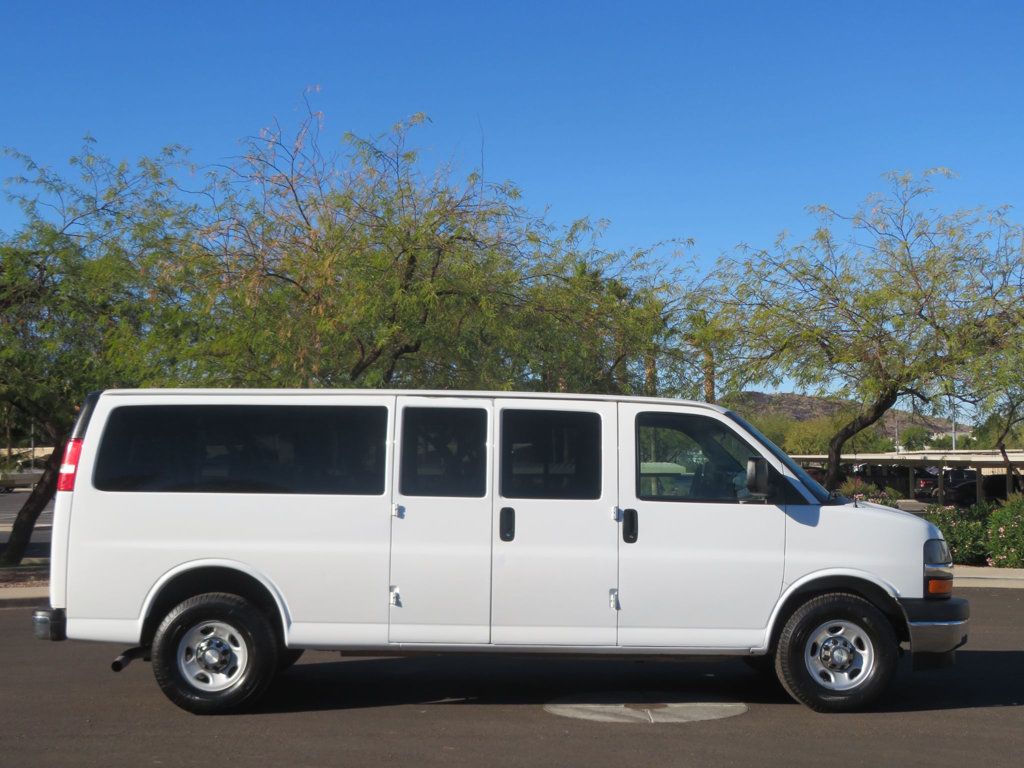 2017 Chevrolet Express Passenger 1OWNER AZ 15 PASSENGER VAN EXTRA CLEAN PEOPLE MOVER 15 SEATS  - 22704471 - 2