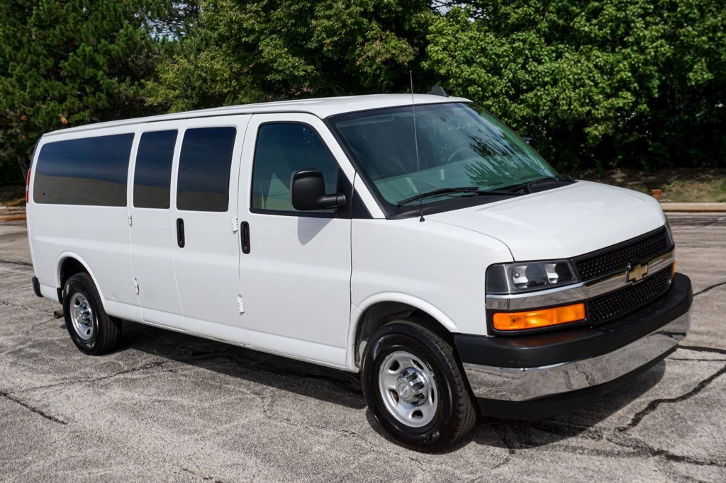 2017 Chevrolet Express Passenger Express 3500 15-Passenger Van 43k - 23083648 - 22