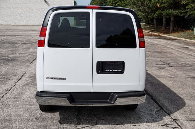 2017 Chevrolet Express Passenger Express 3500 15-Passenger Van 43k - 23083648 - 25