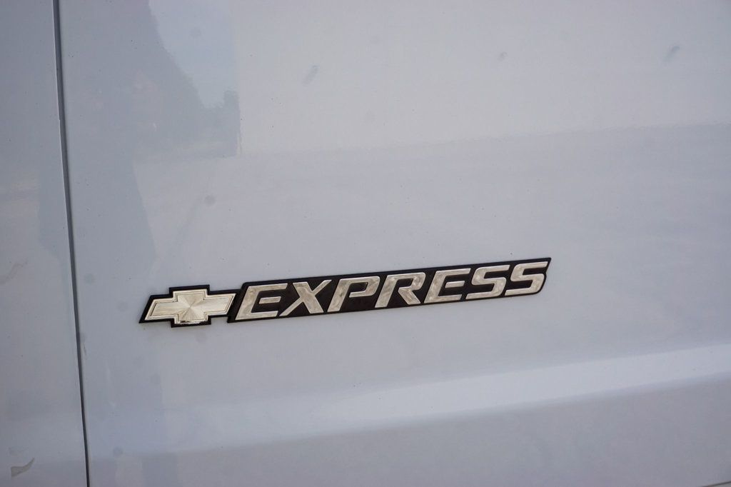 2017 Chevrolet Express Passenger Express 3500 15-Passenger Van 43k - 23083648 - 47