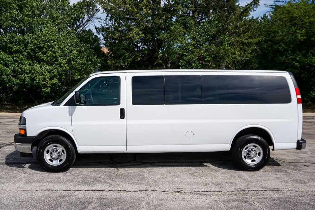 2017 Chevrolet Express Passenger Express 3500 15-Passenger Van 43k - 23083648 - 52