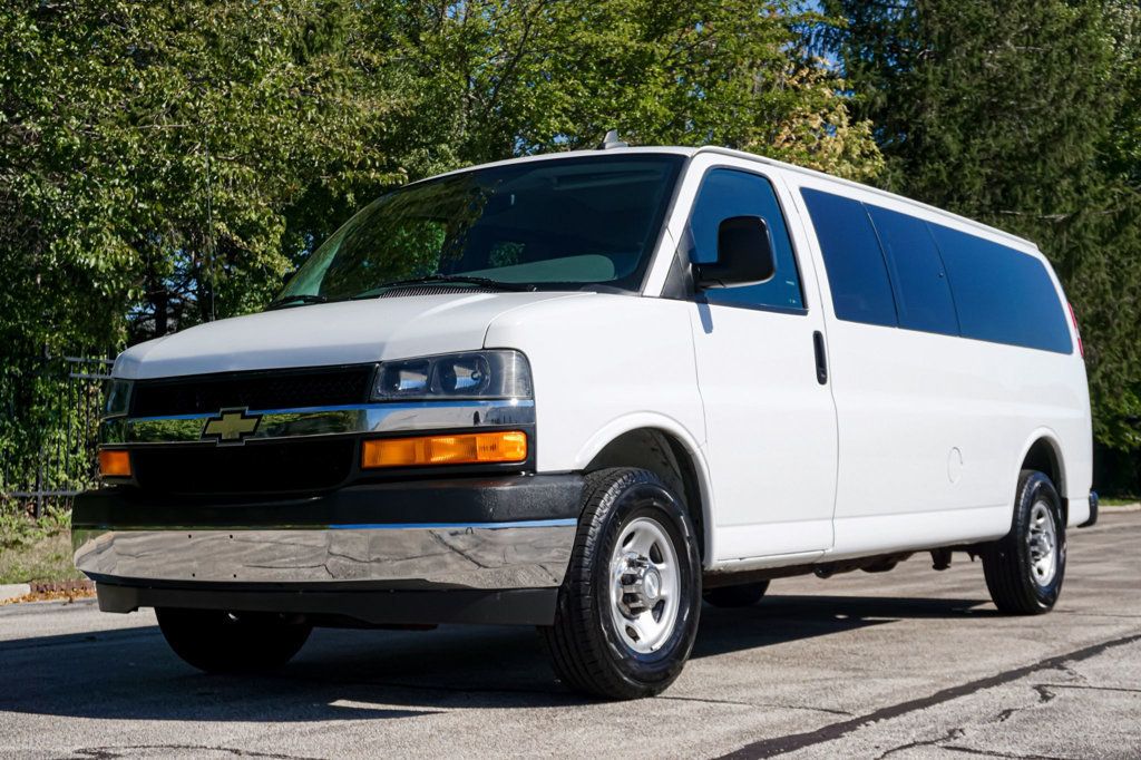 2017 Chevrolet Express Passenger Express 3500 15-Passenger Van 53k Miles - 23092509 - 2