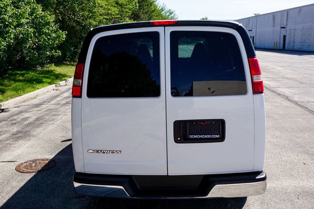 2017 Chevrolet Express Passenger *Express 3500* *15-Passenger Van* *Extended* *Only 45k Miles* - 23071573 - 26