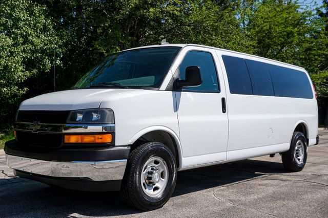 2017 Chevrolet Express Passenger *Express 3500* *15-Passenger Van* *Extended* *Only 45k Miles* - 23071573 - 2
