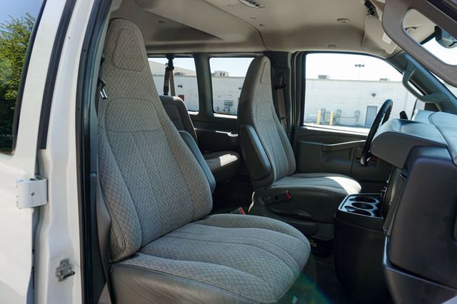 2017 Chevrolet Express Passenger *Express 3500* *15-Passenger Van* *Extended* *Only 45k Miles* - 23071573 - 29