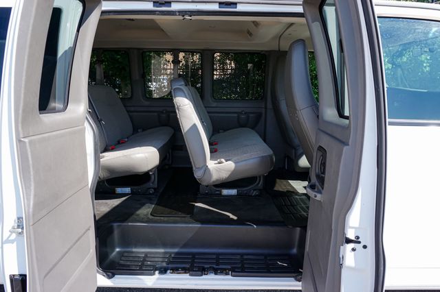 2017 Chevrolet Express Passenger *Express 3500* *15-Passenger Van* *Extended* *Only 45k Miles* - 23071573 - 30