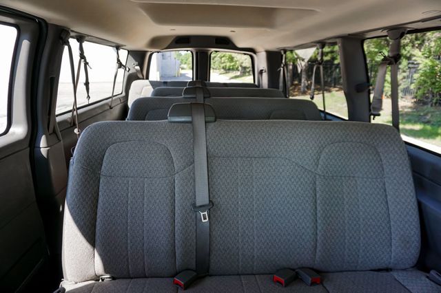 2017 Chevrolet Express Passenger *Express 3500* *15-Passenger Van* *Extended* *Only 45k Miles* - 23071573 - 31