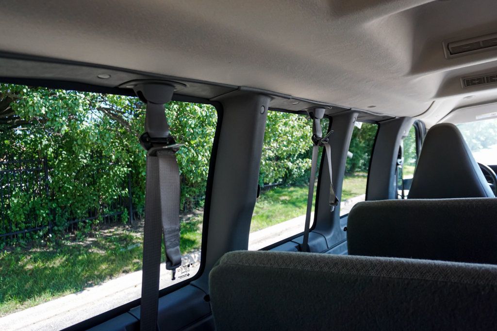 2017 Chevrolet Express Passenger *Express 3500* *15-Passenger Van* *Extended* *Only 45k Miles* - 23071573 - 32
