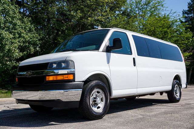 2017 Chevrolet Express Passenger *Express 3500* *15-Passenger Van* *Extended* *Only 45k Miles* - 23071573 - 4