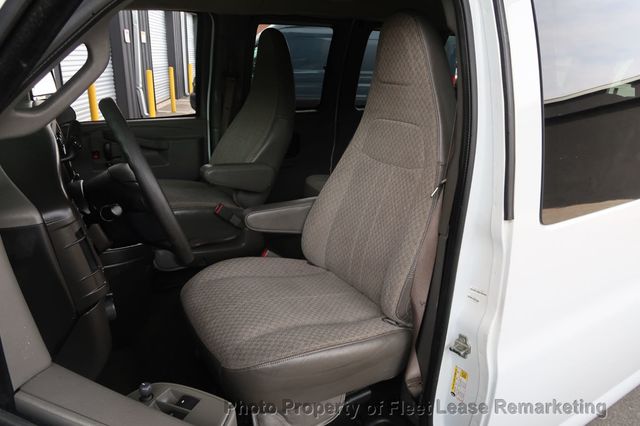 2017 Chevrolet Express Passenger G3500 Ext Passenger Van LT 155"  - 22979007 - 10