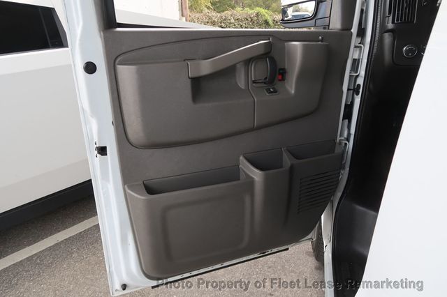 2017 Chevrolet Express Passenger G3500 Ext Passenger Van LT 155"  - 22979007 - 12