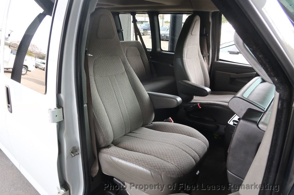 2017 Chevrolet Express Passenger G3500 Ext Passenger Van LT 155"  - 22979007 - 21