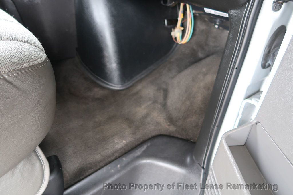 2017 Chevrolet Express Passenger G3500 Ext Passenger Van LT 155"  - 22979007 - 22