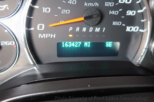 2017 Chevrolet Express Passenger G3500 Ext Passenger Van LT 155"  - 22979007 - 25