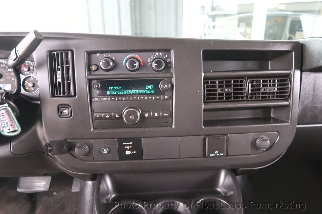 2017 Chevrolet Express Passenger G3500 Ext Passenger Van LT 155"  - 22979007 - 26