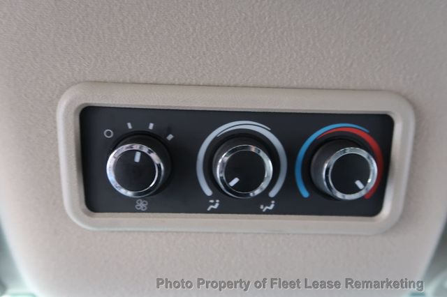 2017 Chevrolet Express Passenger G3500 Ext Passenger Van LT 155"  - 22979007 - 29