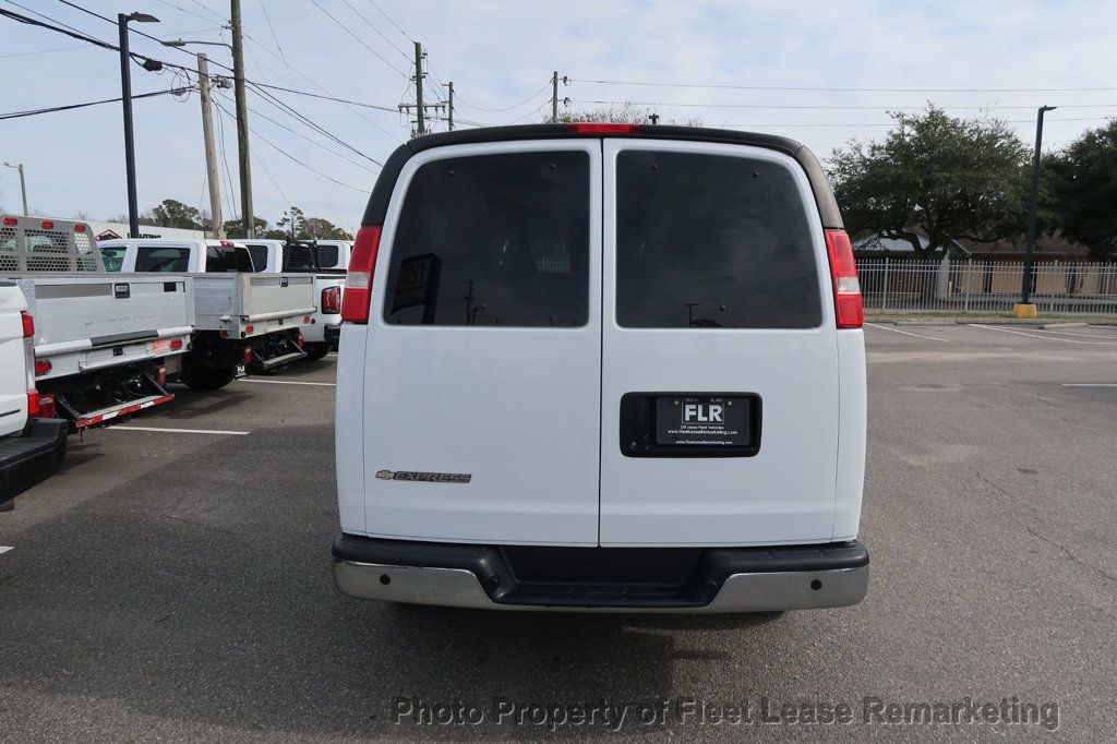 2017 Chevrolet Express Passenger G3500 Ext Passenger Van LT 155"  - 22979007 - 3