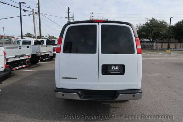 2017 Chevrolet Express Passenger G3500 Ext Passenger Van LT 155"  - 22979007 - 3