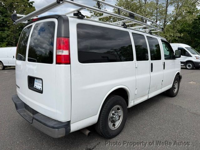 2017 Chevrolet Express Passenger RWD 2500 135" LT - 23029058 - 2