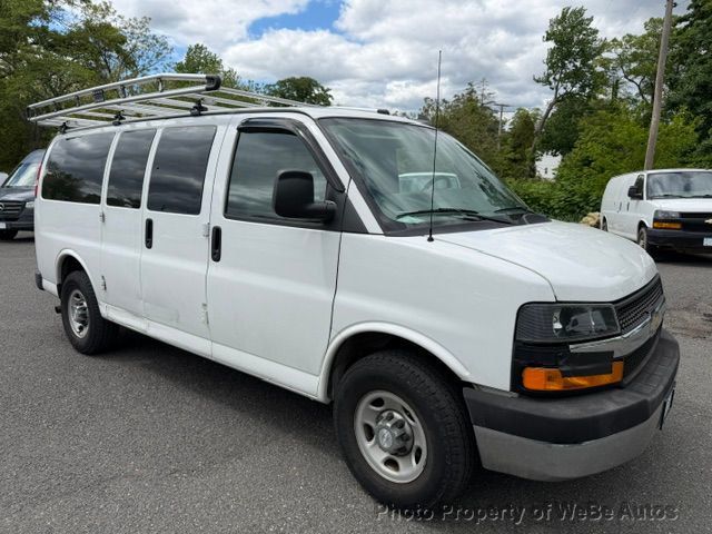 2017 Chevrolet Express Passenger RWD 2500 135" LT - 23029058 - 3