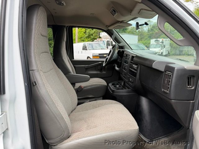 2017 Chevrolet Express Passenger RWD 2500 135" LT - 23029058 - 6