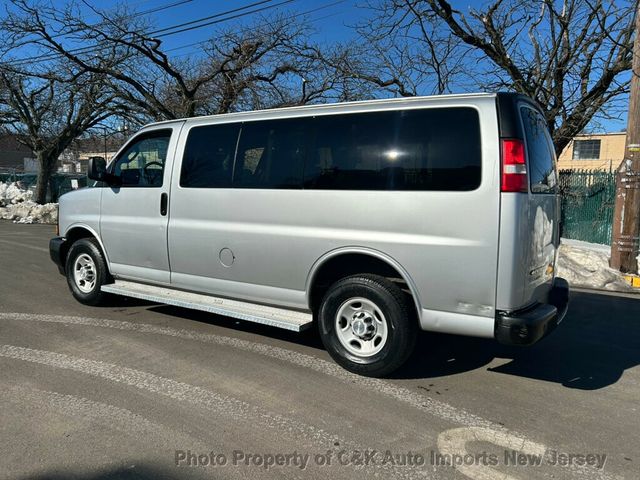 2017 Chevrolet Express Passenger RWD 3500 135" LS w/1LS - 22983292 - 14