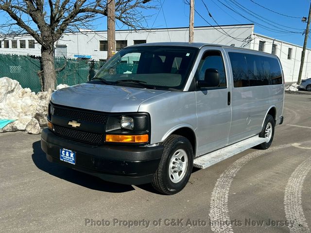 2017 Chevrolet Express Passenger RWD 3500 135" LS w/1LS - 22983292 - 1