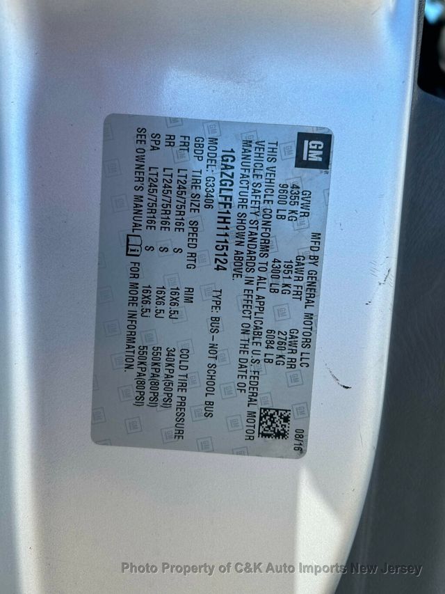 2017 Chevrolet Express Passenger RWD 3500 135" LS w/1LS - 22983292 - 39