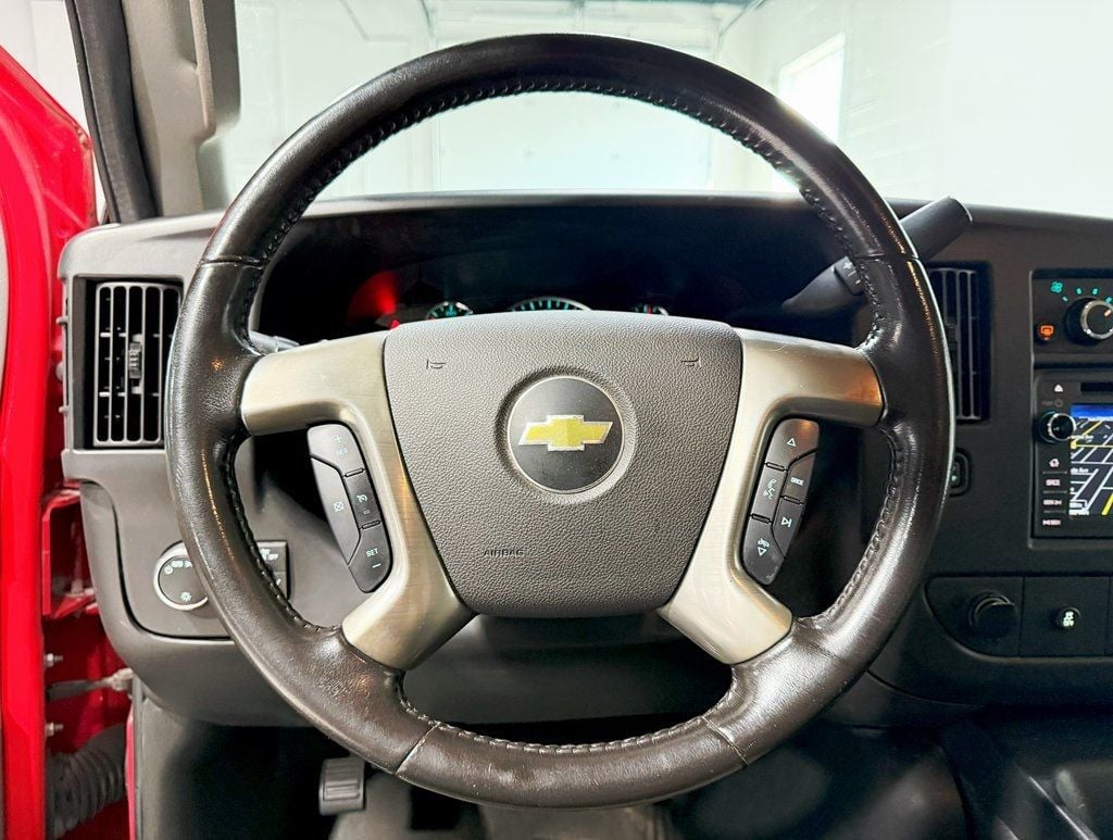 2017 Chevrolet Express Passenger 3500 Van photo 9