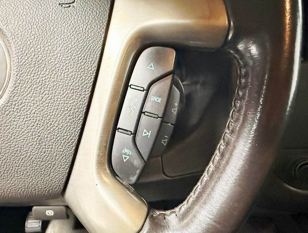 2017 Chevrolet Express Passenger 3500 Van photo 10