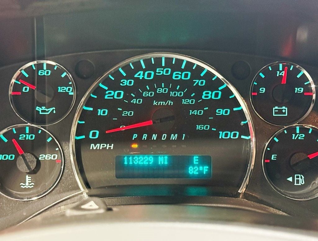 2017 Chevrolet Express Passenger 3500 Van photo 12