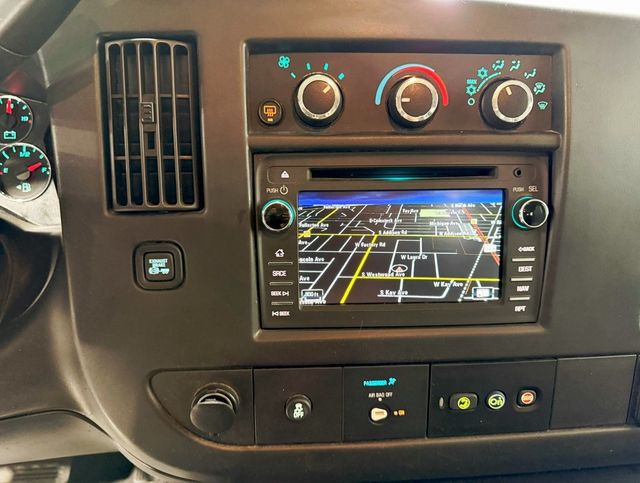 2017 Chevrolet Express Passenger RWD 3500 135" LT w/1LT - 22916351 - 14