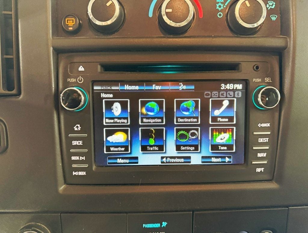 2017 Chevrolet Express Passenger 3500 Van photo 15