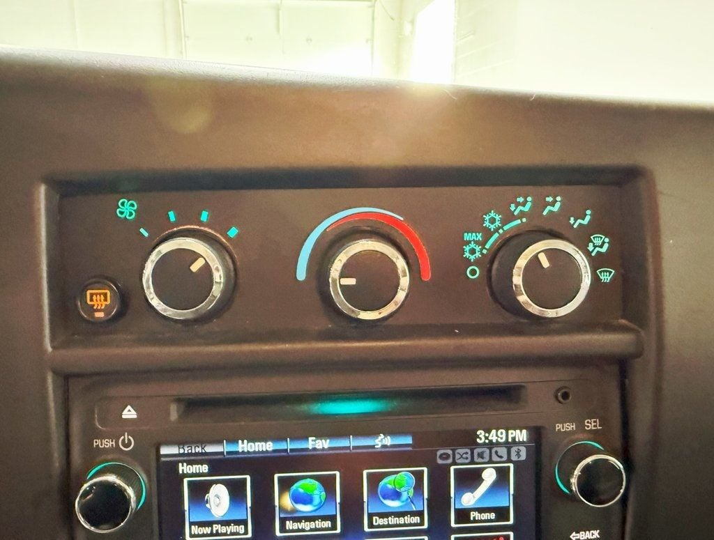 2017 Chevrolet Express Passenger 3500 Van photo 16